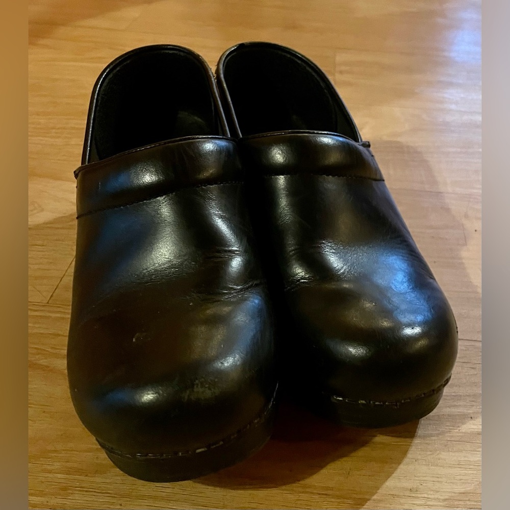 Dansko Clog Black Matte Size 38 Or Size 7 Women’s. - image 3